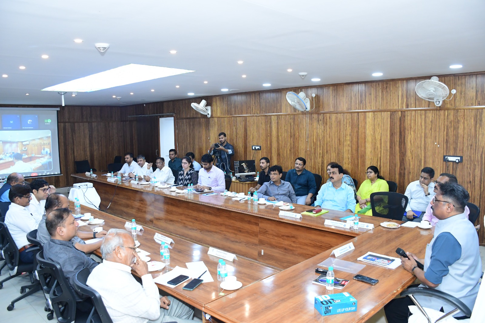 Delegates participating in GST taxpayer outreach seminar organised by CGST Jamshedpur